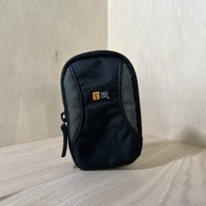 Sacoche Case Logic pour compact numérique – Noir