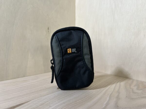 Sacoche Case Logic pour compact numérique - Noir
