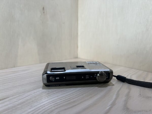 Nikon Coolpix S1000pj - Argent