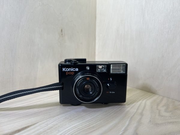 Konica Pop - Noir