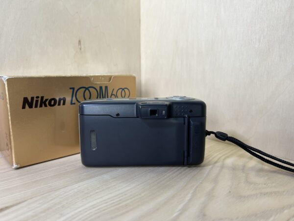 Nikon zoom 600 AF - Gris