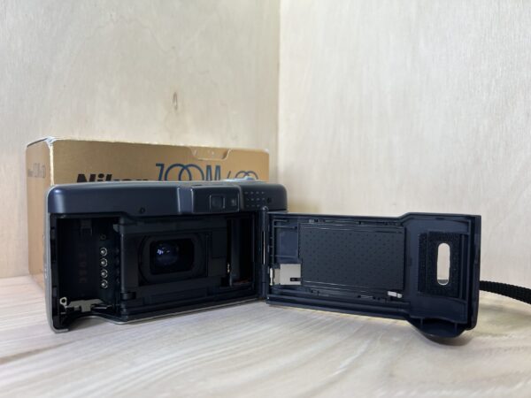 Nikon zoom 600 AF - Gris