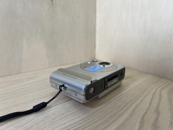 Polaroïd I533