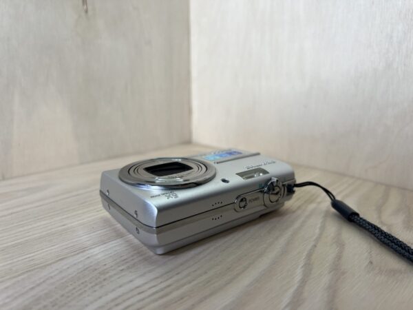 Olympus FE-200