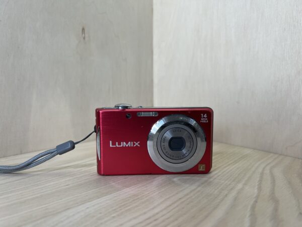 Panasonic Lumix FS16