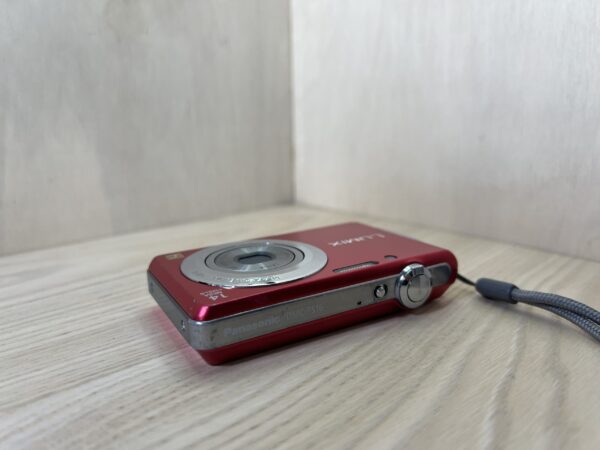 Panasonic Lumix FS16