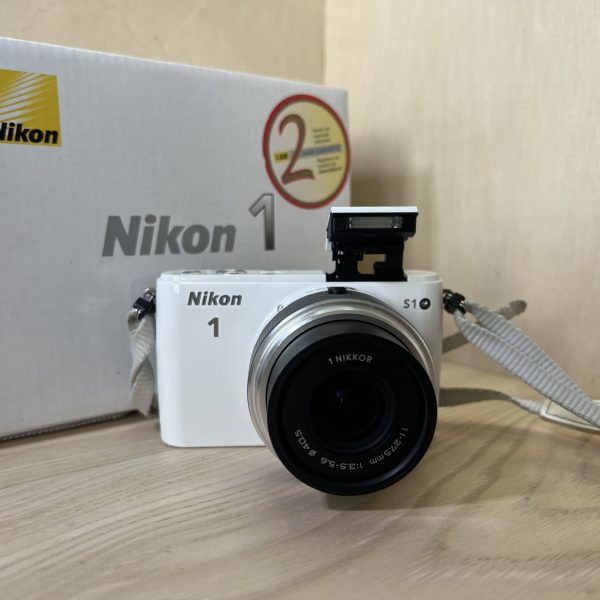 Nikon 1 S1 + objectif 11-27.5mm