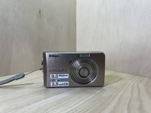 Nikon Coolpix S520