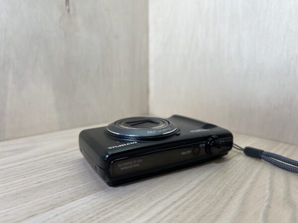 Olympus D-755