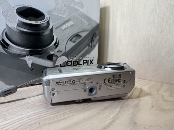 Nikon Coolpix 3700
