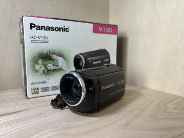 Panasonic HC V130