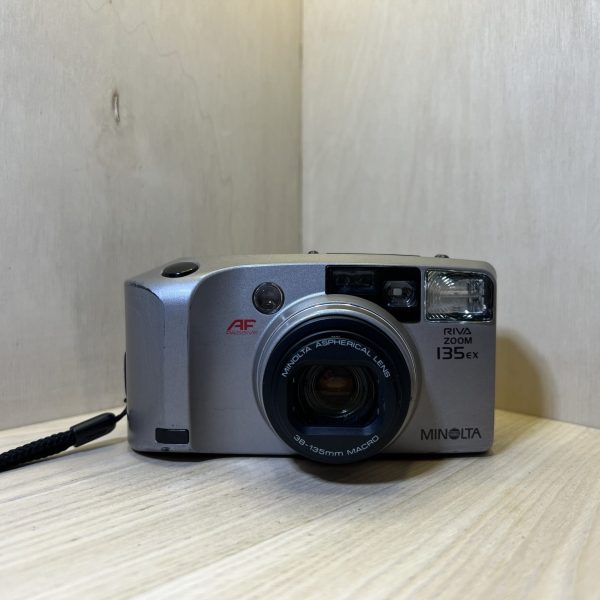 Minolta riva zoom 135EX - Gris