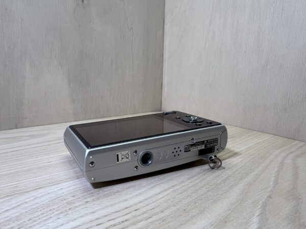 Sony Cybershot DSC T30