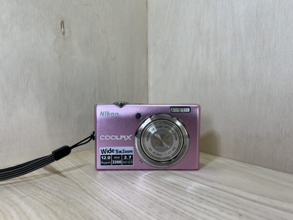 Nikon Coolpix S570