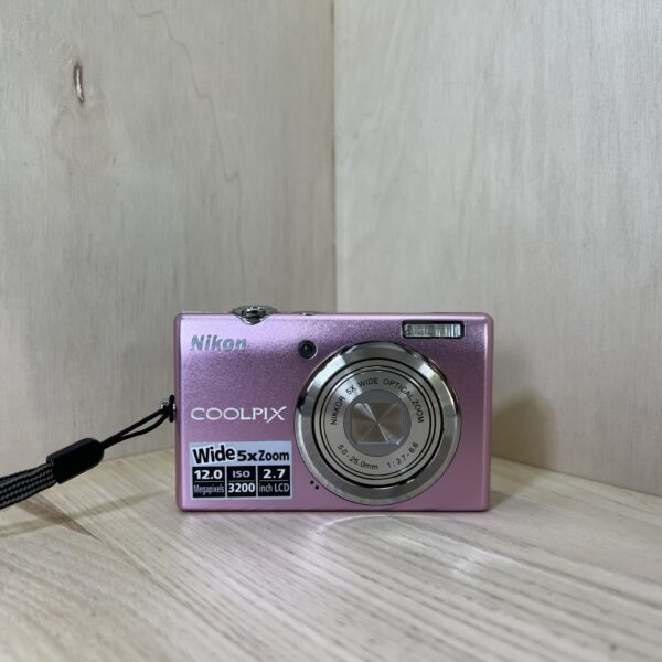 Nikon Coolpix S570
