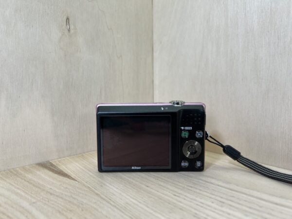 Nikon Coolpix S570