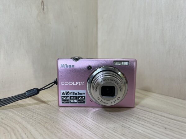 Nikon Coolpix S570