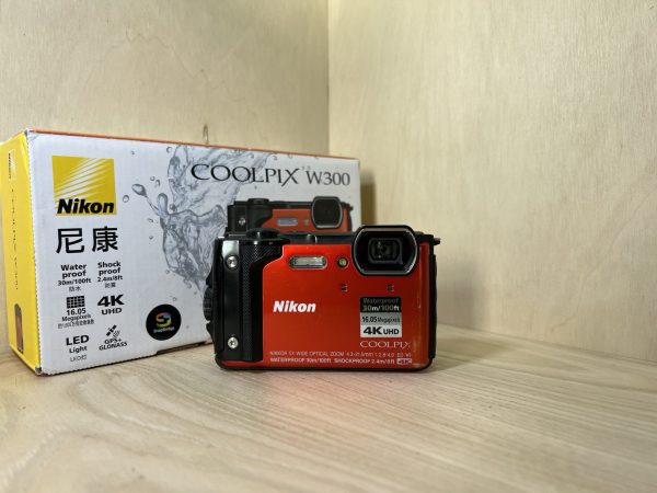 Nikon Coolpix W300 - Rouge