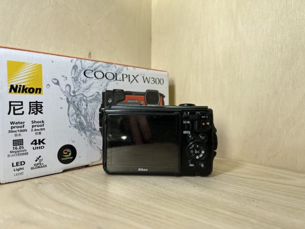 Nikon Coolpix W300 - Rouge