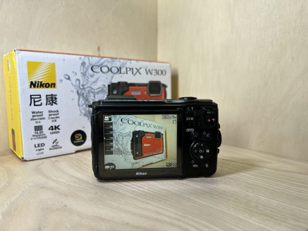 Nikon Coolpix W300 - Rouge