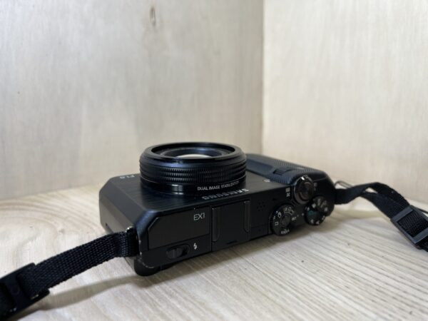 Samsung EX1
