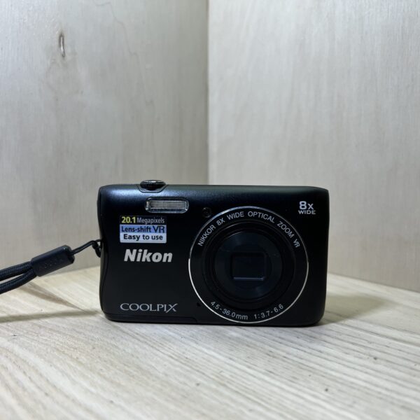 Nikon Coolpix S3700
