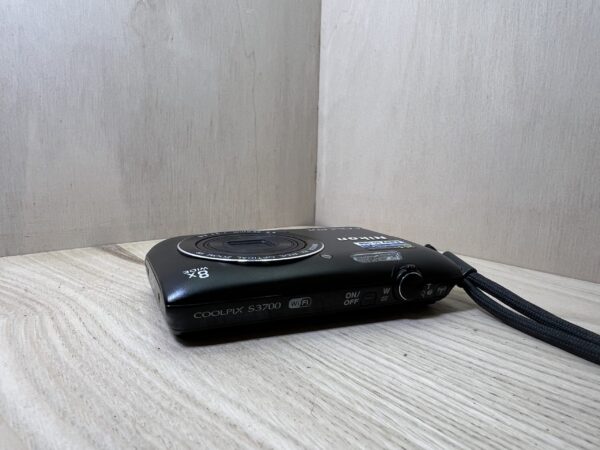 Nikon Coolpix S3700
