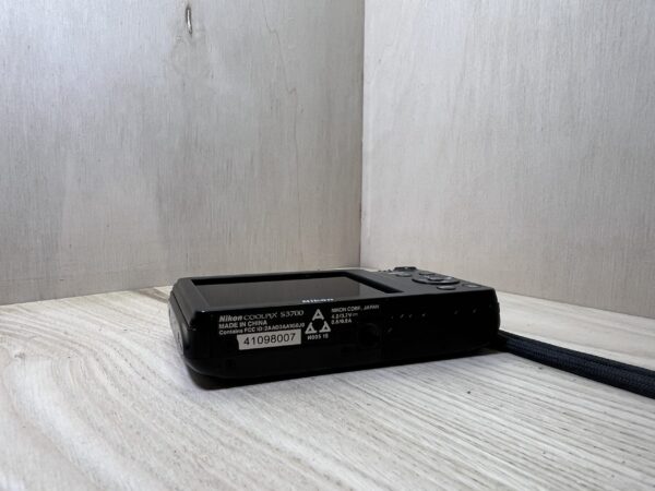 Nikon Coolpix S3700
