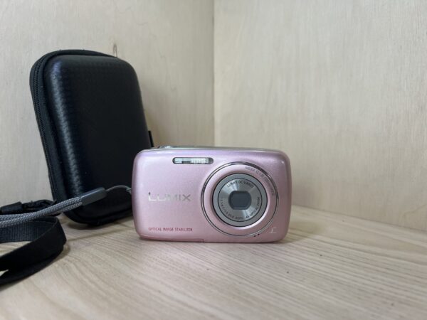 Panasonic Lumix DMC S1
