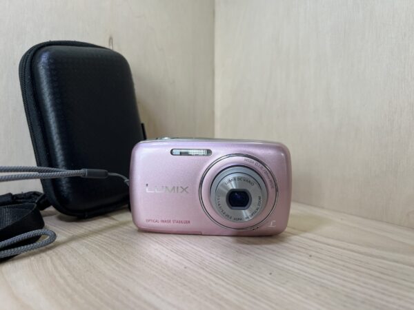Panasonic Lumix DMC S1
