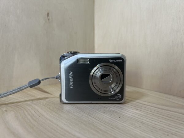 Fujifilm Finepix V10