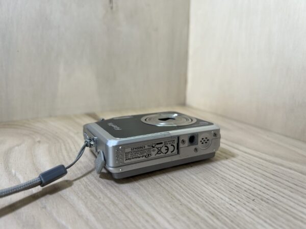 Fujifilm Finepix V10
