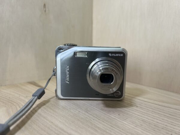 Fujifilm Finepix V10