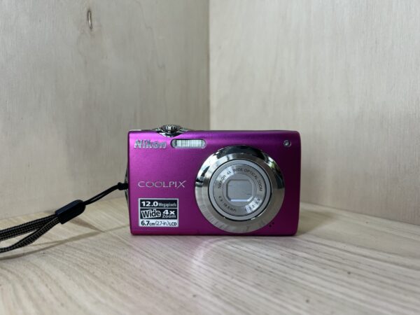 Nikon Coolpix S3000