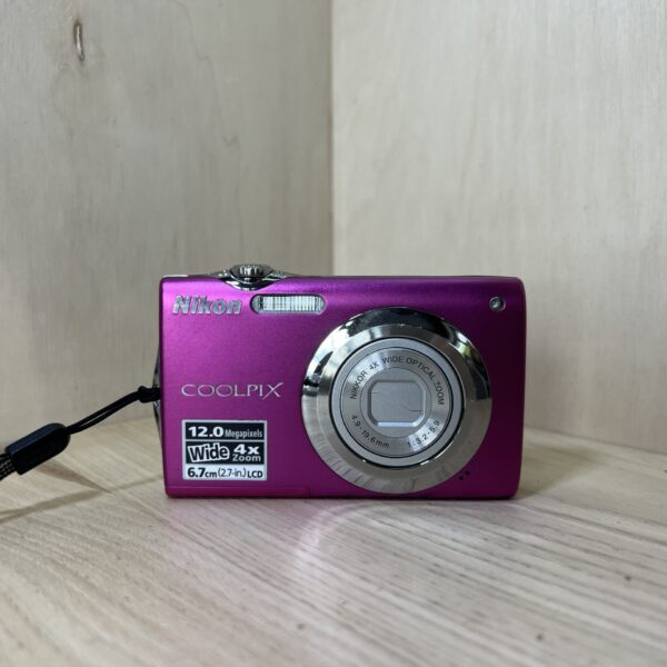 Nikon Coolpix S3000