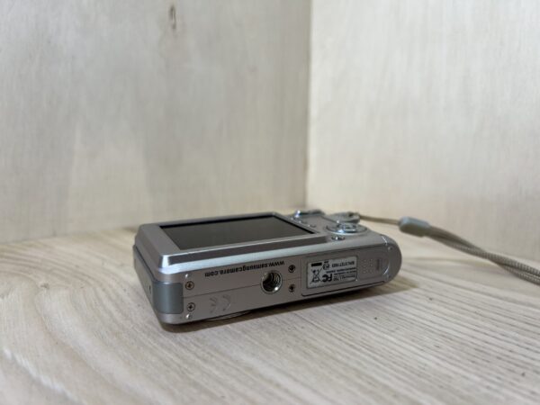 Samsung L700