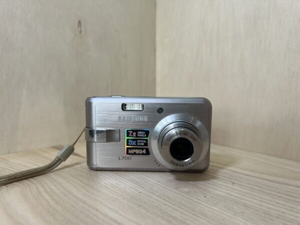 Samsung L700