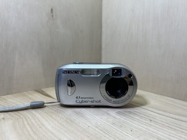Sony Cybershot DSC P43