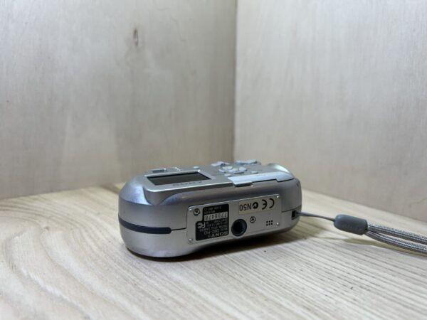 Sony Cybershot DSC P43