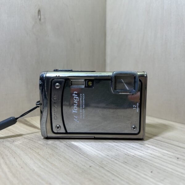 Olympus u Tough 8000 - Argent