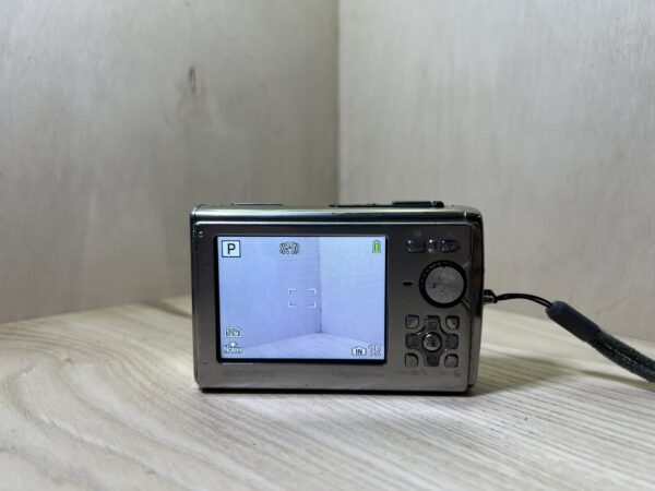 Olympus u Tough 8000 - Argent