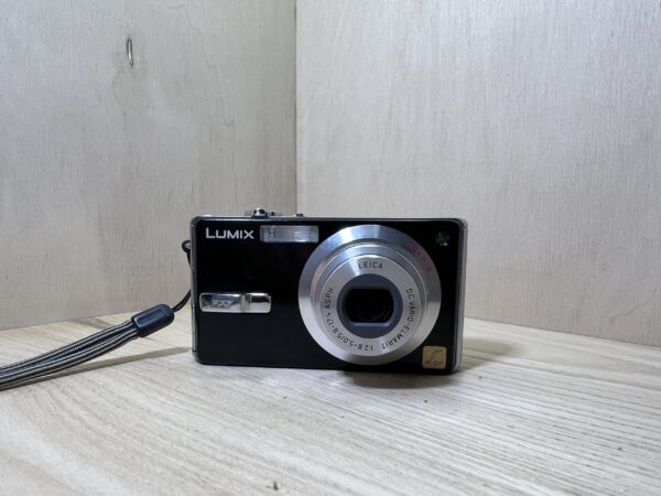 Panasonic Lumix DMC FX7