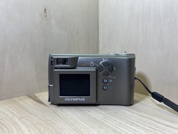 Olympus Camedia C300 zoom