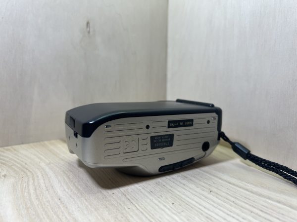 Minolta Riva zoom 70 - Gris