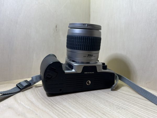 Nikon F65 + 2 objectifs - Beige