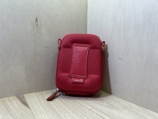 Housse gaudi pour compact numérique - Rouge