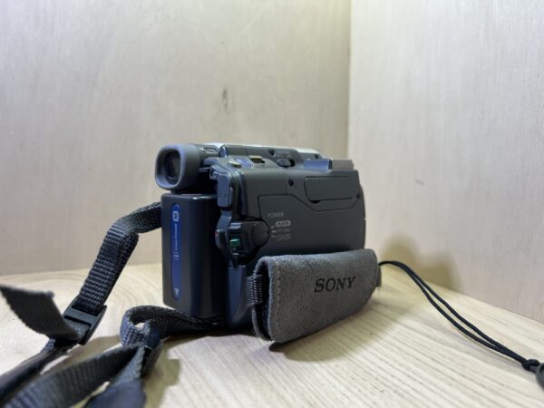 Sony Handycam DCR HC14E