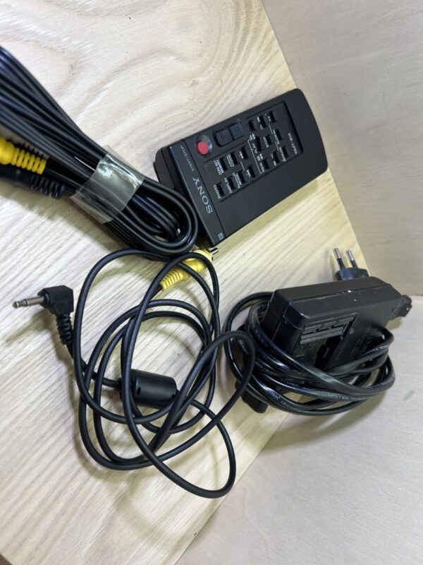Sony Handycam DCR HC14E