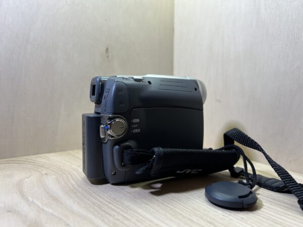 JVC GR-D721E