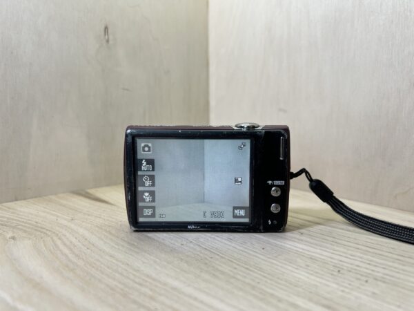 Nikon Coolpix S230 flash HS